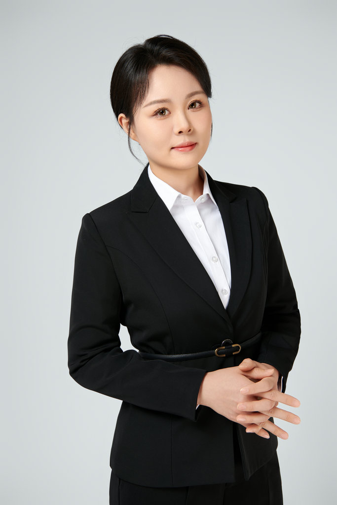 曹靖欣